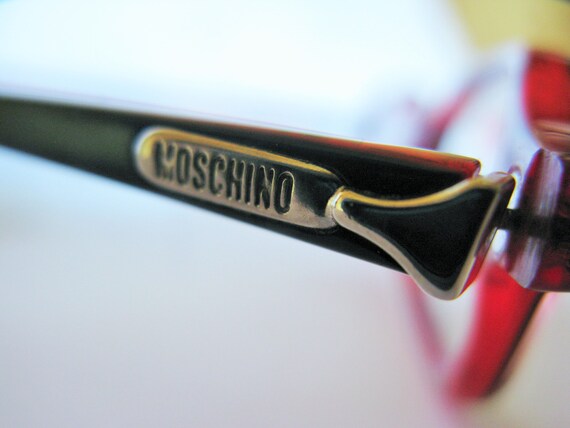 moschino glasses case