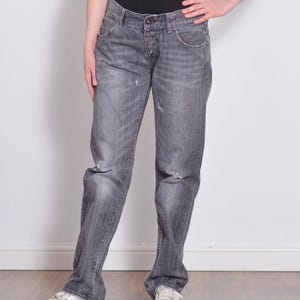 Grey Wash Jeans | W32 L32 Medium | Mid Waist Distressed 00s Rocker Denim Pants | Tommy Hilfiger Cotton Worn Out Grey Ripped Ash Trousers