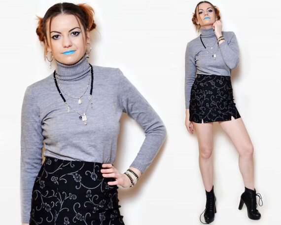 90s turtleneck outfit