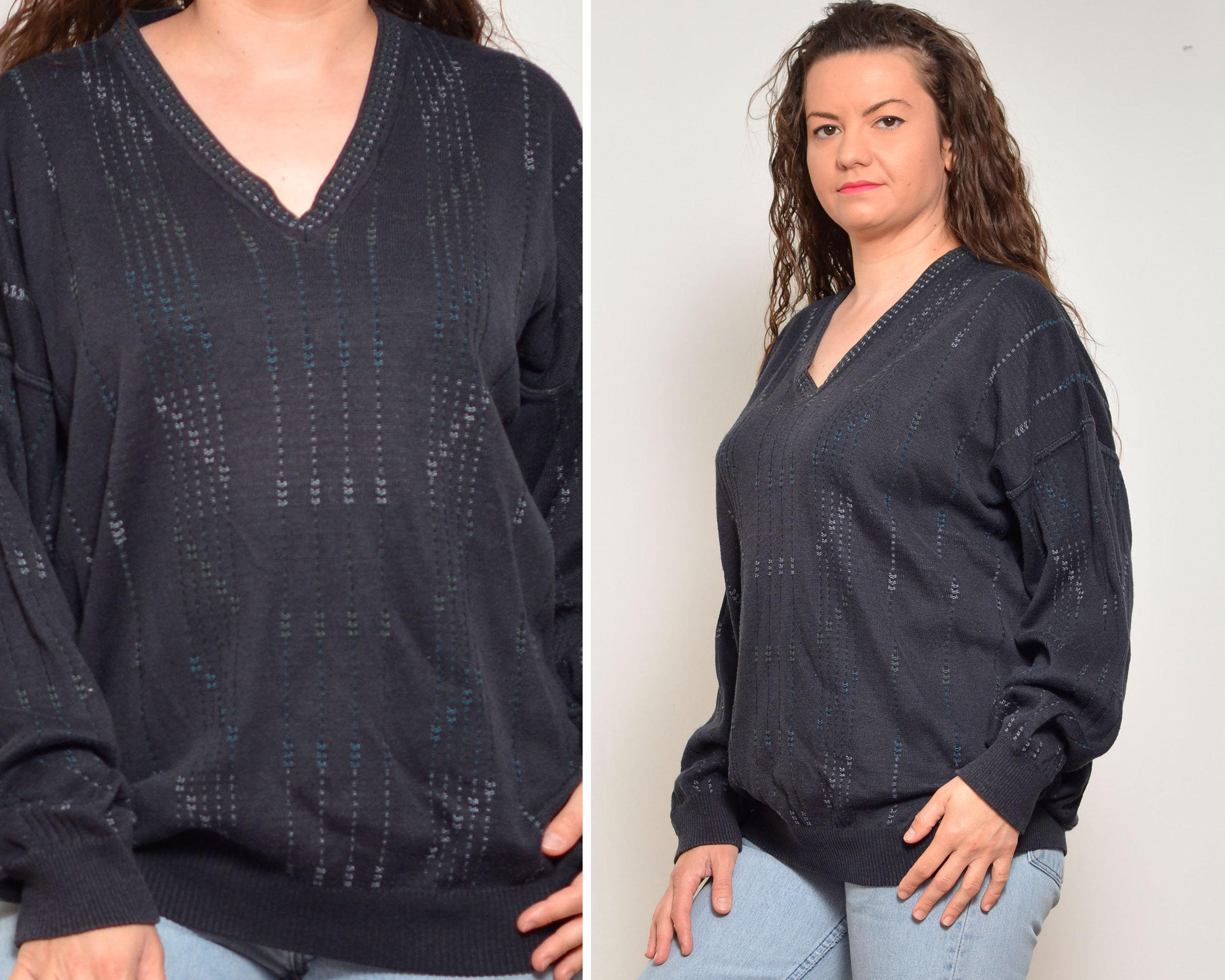 Clearance Size Mens XL - XXL | 90s Vintage V Neck Navy Blue