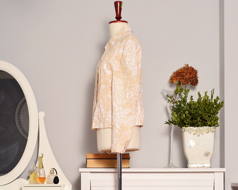 hawaii jacket gypsy short sleeve trucker vacation clothing windbreaker floral beige flower cream babydoll pattern hippie women tight vintage