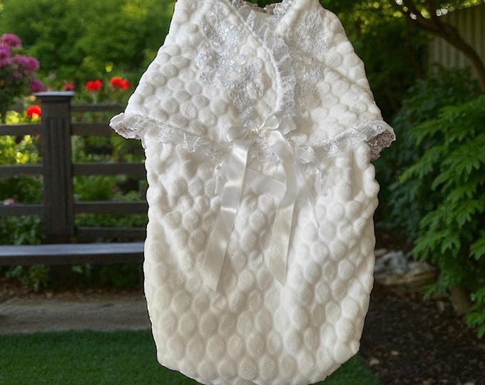 Baby snuggle blanket bag
