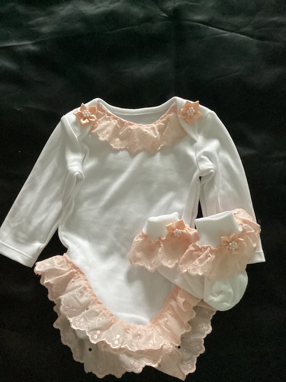Spanish style frilly  vest set  3-6   months