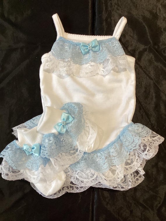Spanish style frilly vest set