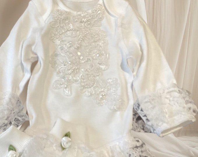 0-3 months  frilly vest set