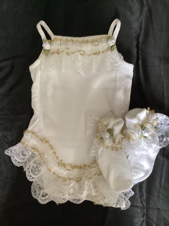 Spanish style frilly vest set 6-9 months