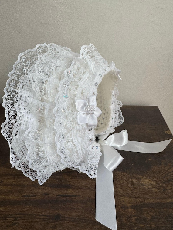 knitted baby hat-lace finish