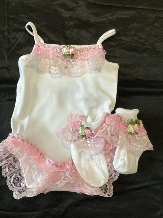 Spanish style  frilly vest set
