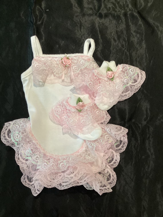 newborn  Spanish style frilly vest set