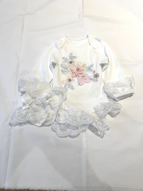Spanish style frilly  vest set  0-3 months