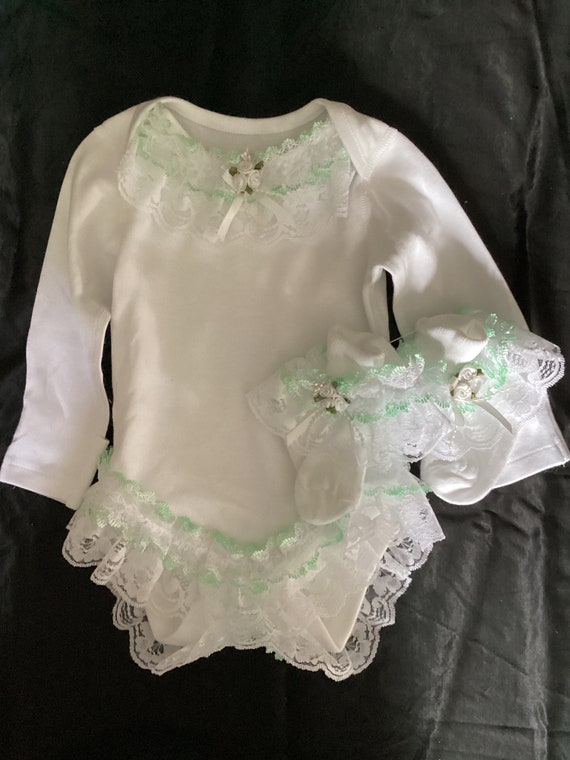 Spanish style frilly  vest set  3-6   months