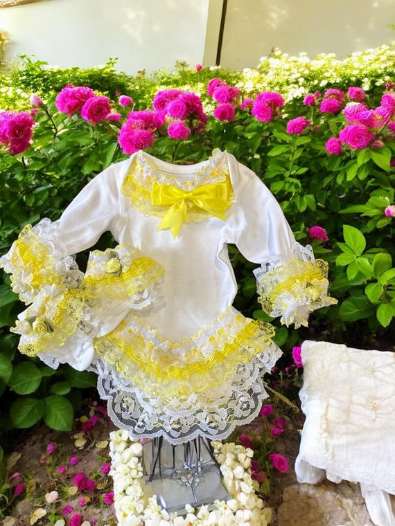 Spanish style  frilly vest set