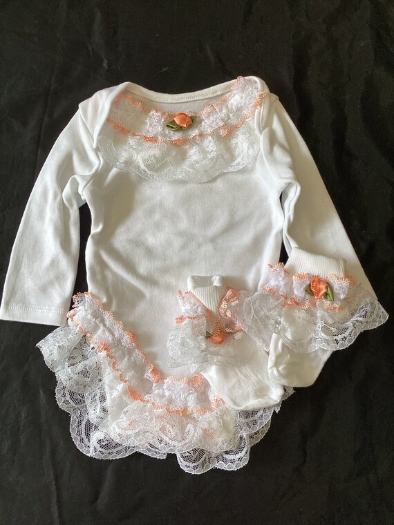 Spanish style frilly vest set
