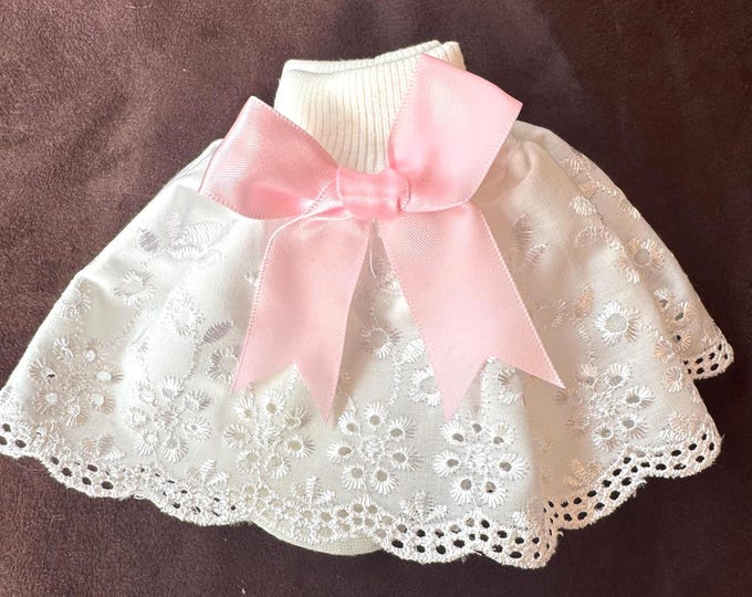Spanish style frilly socks