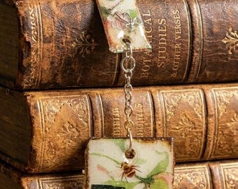 Reversible Dark Academia Botanical Bookmark with Pink Stone Dangle, Vintage Dictionary "The Art" Page Marker, Shabby Chic Bookworm Gift