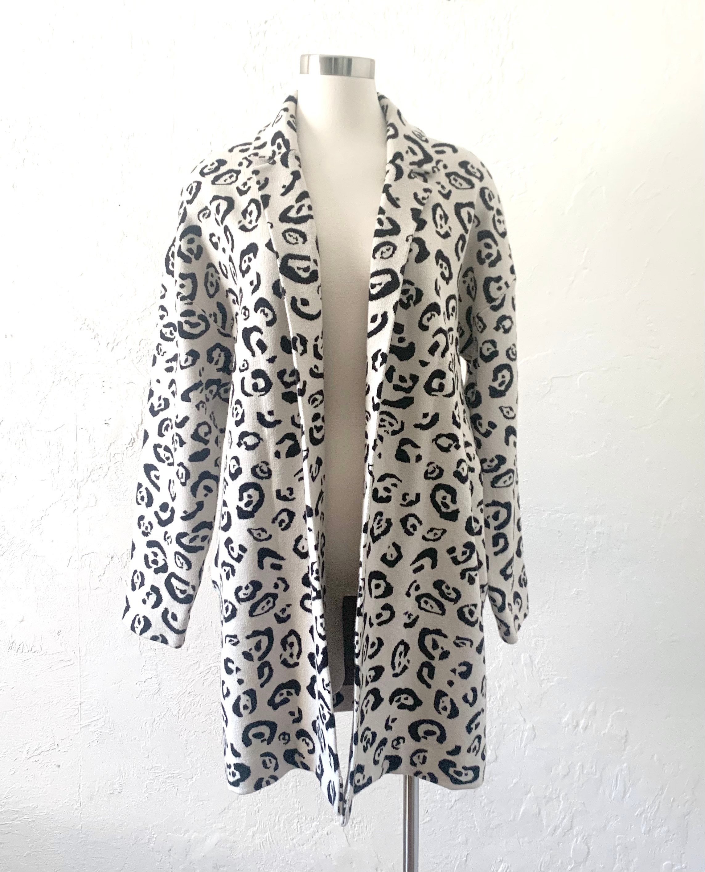 Tahari leopard coat 2025