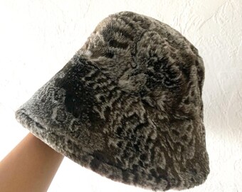 Belmar French Furry Bucket Hat Tan Women display picture 3