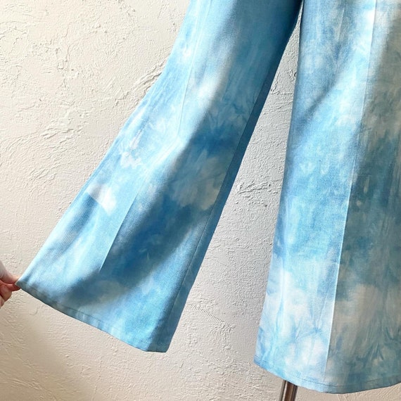 70s sky blue tie dye bell bottoms - image 4