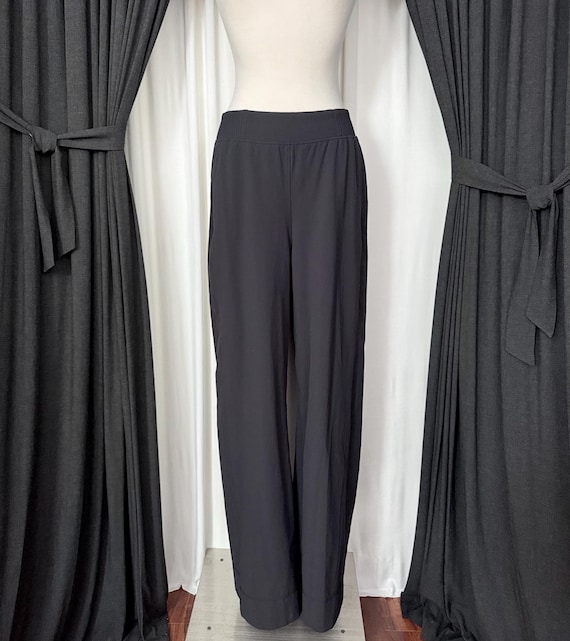 Lululemon slits pants