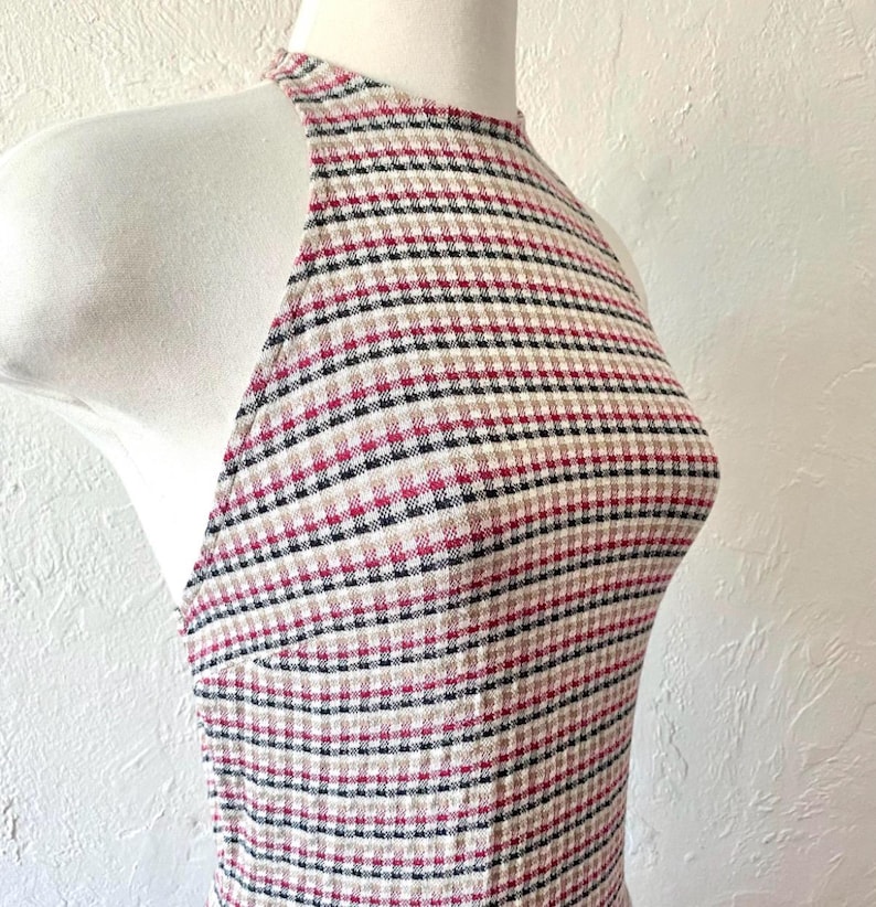 Urban Outfitters stickad miniklänning med halterneck bild 1