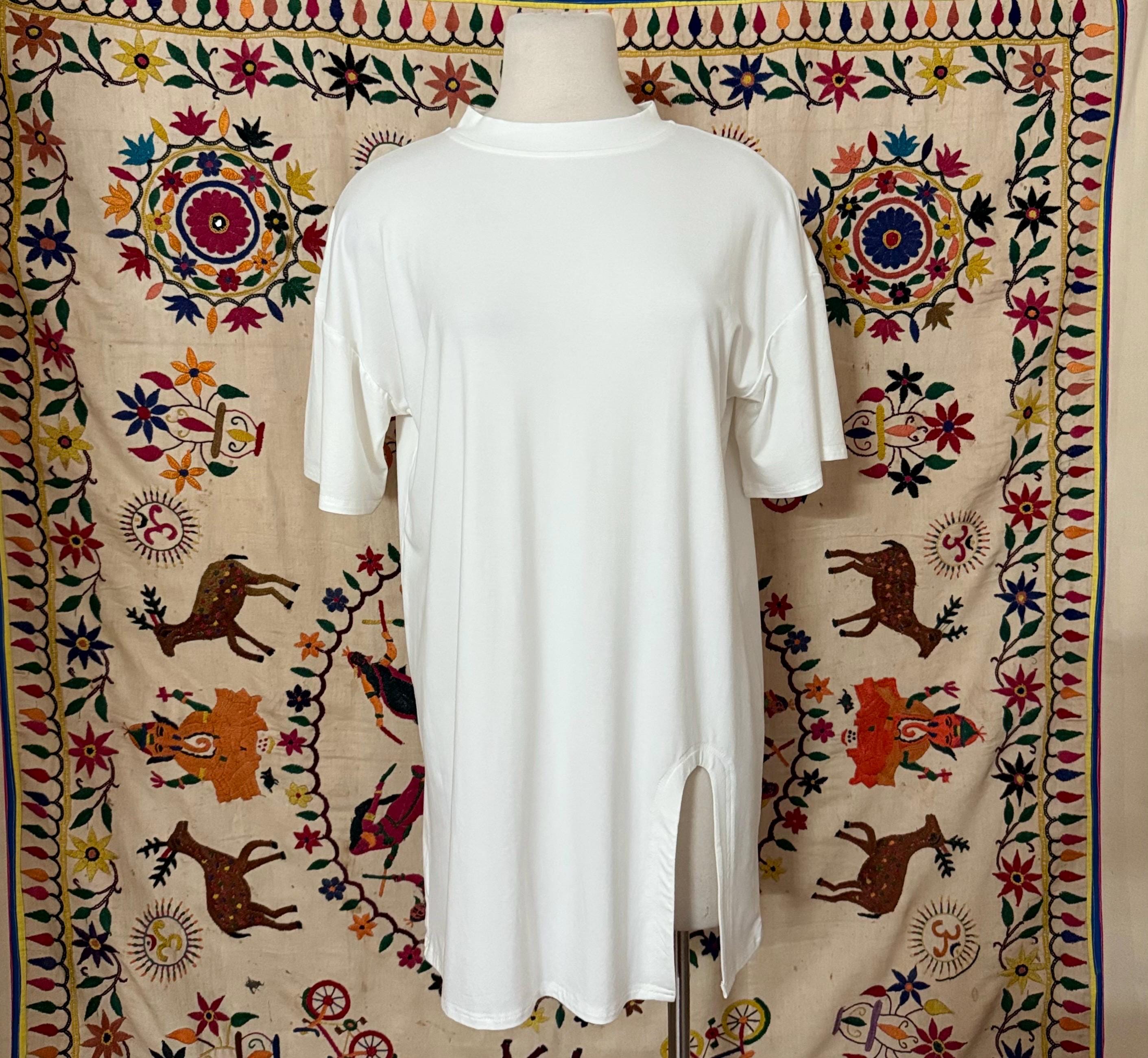 rovena t shirt dress ROVENA chic slit t-shirt dress in WHITE size SMALL EXCELLENT CONDITION