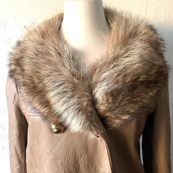 Amazing 1960s / 70s leather and fox coat ~ medium - image 2