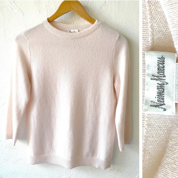 Vtg Neiman Marcus lt pink cashmere sweater - image 1