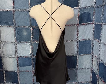 Vestido lencero de satén de Zara