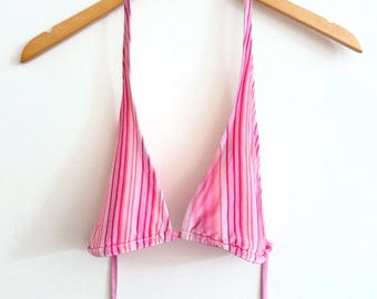 El top de terciopelo del bikini de Frankie