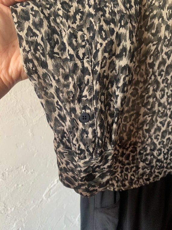 Vtg 90s Finity silk georgette leopard print top 8 - image 4