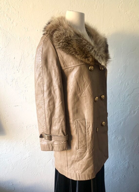 Amazing 1960s / 70s leather and fox coat ~ medium - image 5