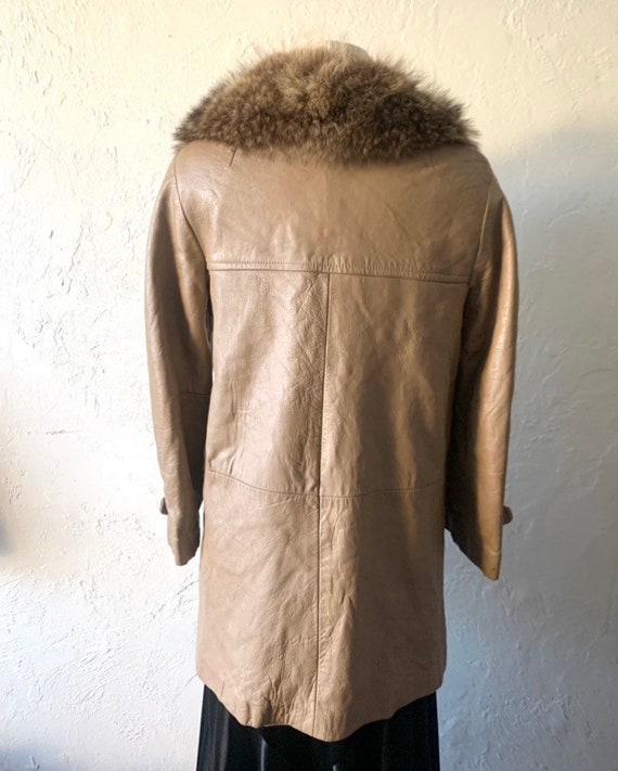 Amazing 1960s / 70s leather and fox coat ~ medium - image 4