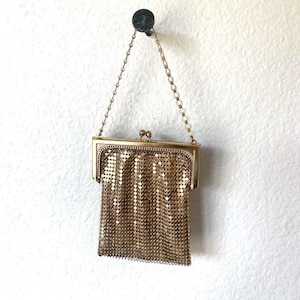 Antique gold chain mail coin purse