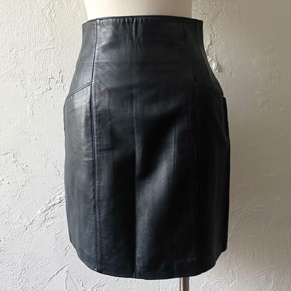 80s black leather mini skirt - image 5