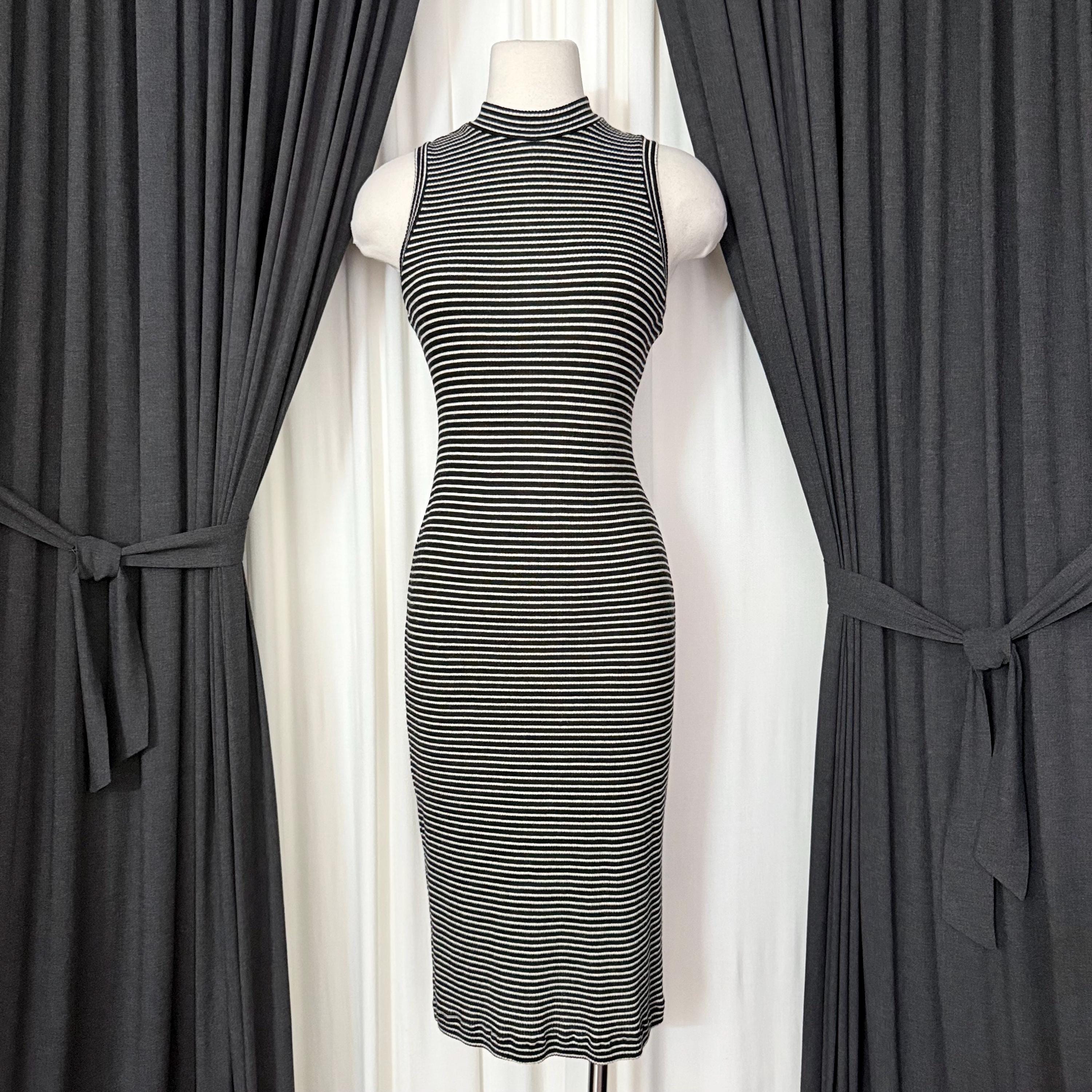 ivory gowns & formal dresses Lore Size 14 4WY14 Ivory Gown main image 0