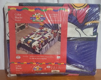 New Vintage Disney Blanket Fits Twin or Full Bed 72" x 90"~Mickey Mouse, Minnie Mouse, Donald Duck, Goofy
