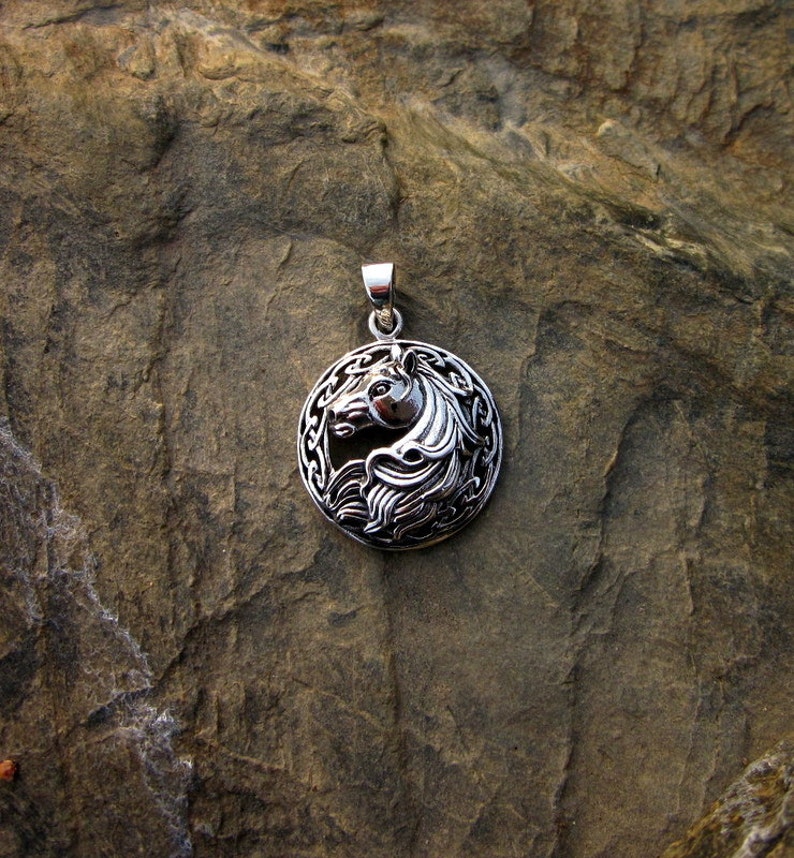 CleverEve Sterling Silver Pendant Horse Head CleverEve Sterling Silver Pendant Horse Head