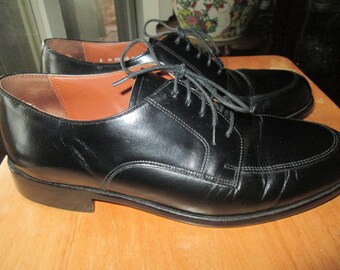 Vintage Bostonian Classics Black Leather Oxfords or Brogues  display picture 3