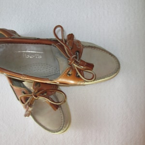 Vintage Talbots beige suede and brown tasseled tie leather deck boat sailing preppy shoes. Size 6 1/2 M