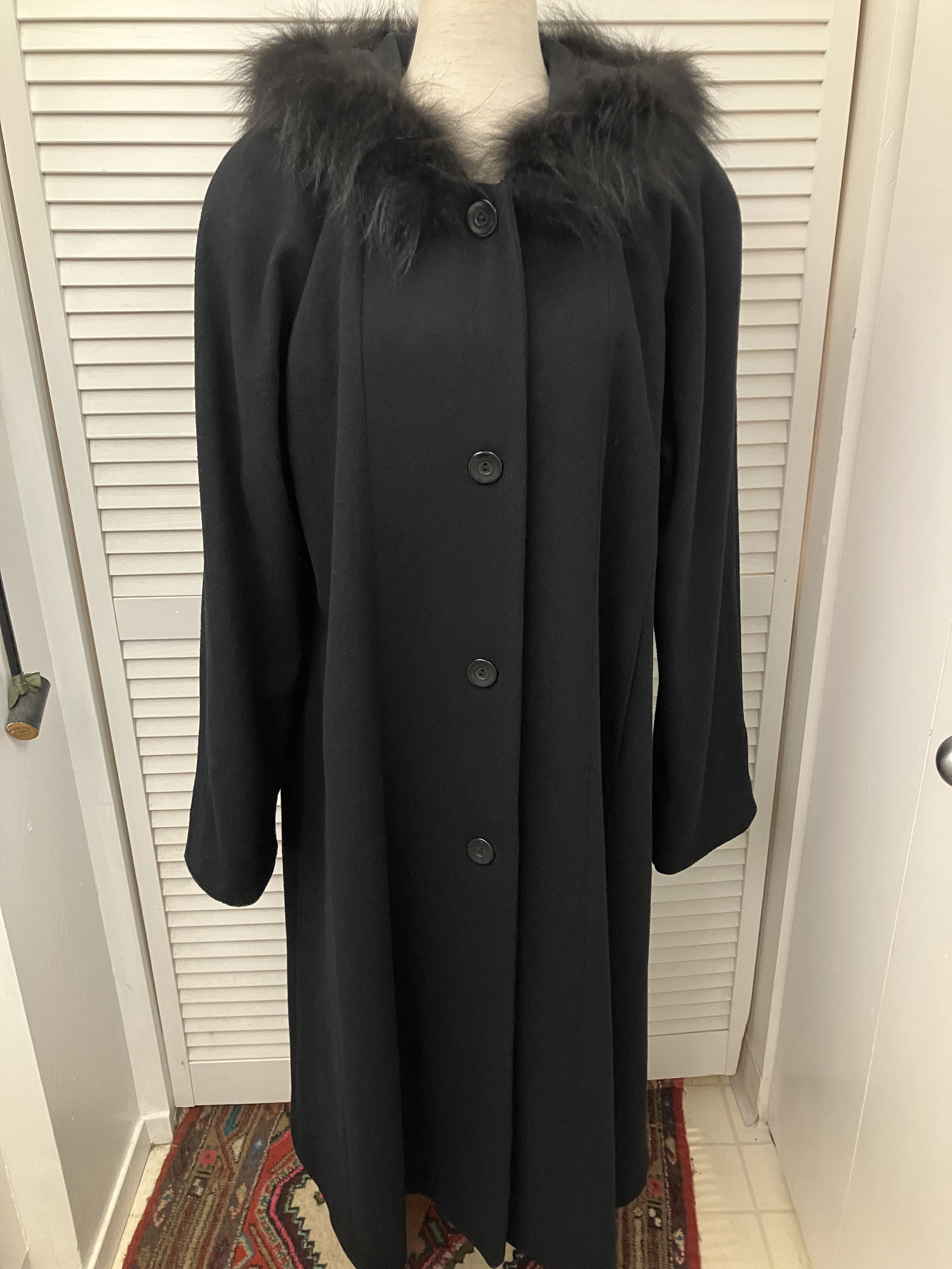 Vintage Midi Maxi Black Wool Blend Coat With Black Faux Hood Vintage Midi Maxi Black Wool Blend Coat With Black Faux Hood