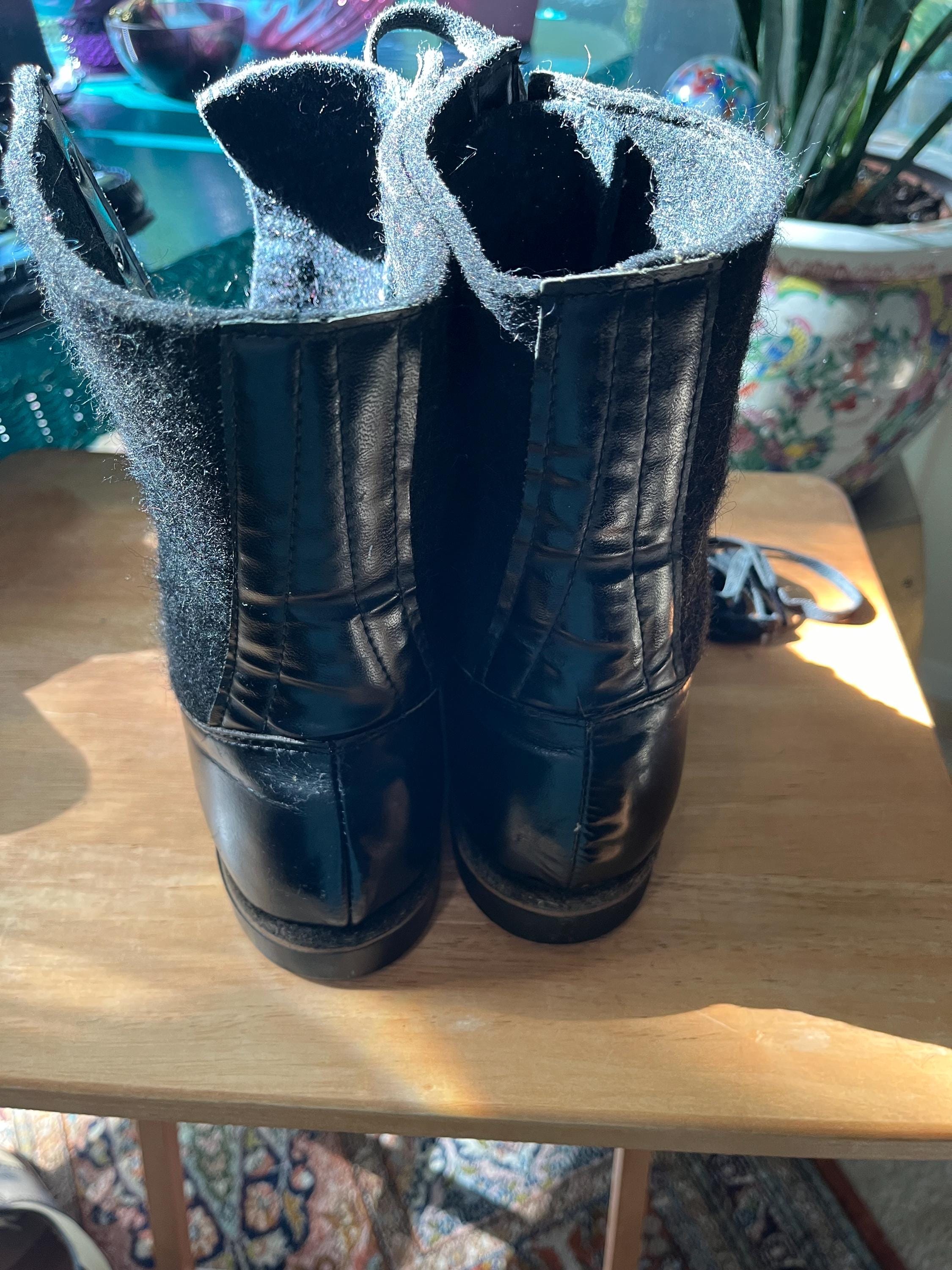 Black Leather and Wool Lace up Boots Vintage 1950 display picture 2