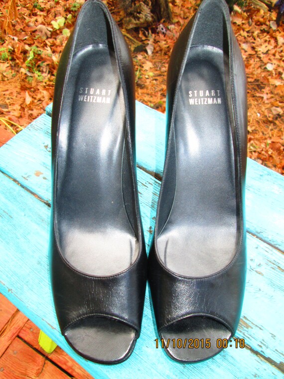 Escarpins Stuart Weitzman En Cuir Verni Noir - Talons Aiguilles, Bout Ouvert - Taille 7.5 M - Neuf Sans Boîte