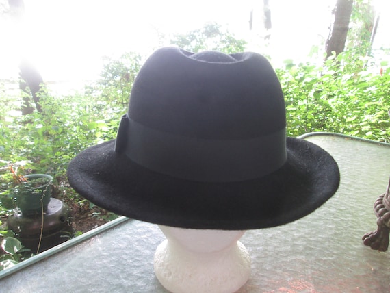 Street smart wool felt hat Vintage Felted Wool Cloche Hat, Street Smart Betmar, Size 7  main image 4