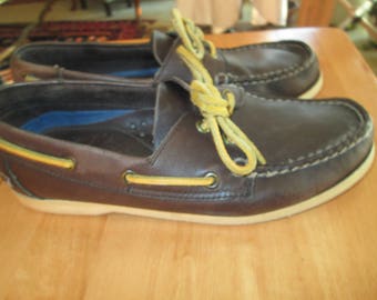 Vintage Lands End dark brown leather deck boating top sider shoes w rawhide string ties. Made in Brazil size 8 1/2 B-see measurements below