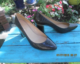 Talbots leather and gold chunky heel. Brown leather gold heel. Vintage never worn