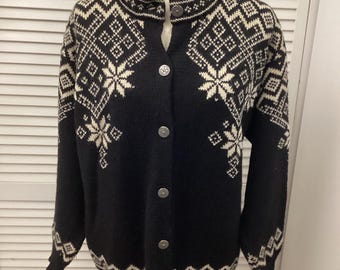 Zwart-wit wollen vest vintage Dale of Norway label zilverkleurige knopen Klassiek Scandinavisch vest maat M 46&quot; op de borst dichtgeknoopt