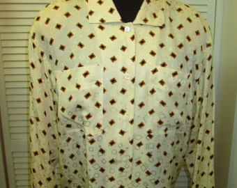 Vintage Anne Klein 11 vintage 100% silk blouse in pristine condition Size  Generous Medium (44" chest) Geometric pattern. Beautiful.