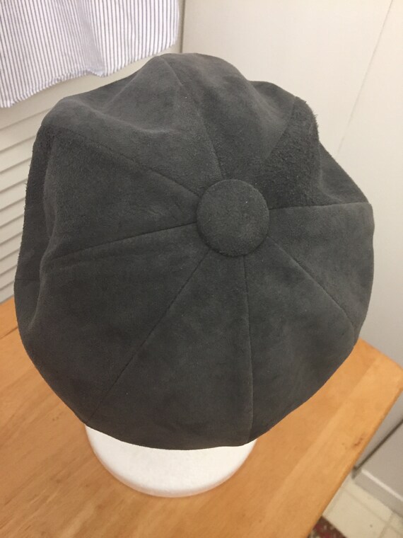 Vintage mid century charcoal gray suede hat beani… - image 4