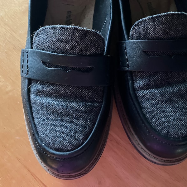 Clarks black leather penny loafer with black denim top front US women's sz 8  Ridged rubber sole Like new  preppy Unique preppy loafers