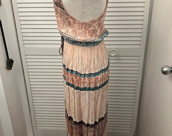 Vintage Maxi Cross-back Halter Dress Angie's Label 100% Rayon Patterned Soft Peach Aqua W Soft Green and a Touch of Red US Size Medium Sexy - Etsy Vintage Maxi Cross-back Halter Dress Angie's Label 100% Rayon Patterned Soft Peach Aqua W Soft Green and a Touch of Red US Size Medium Sexy - Etsy